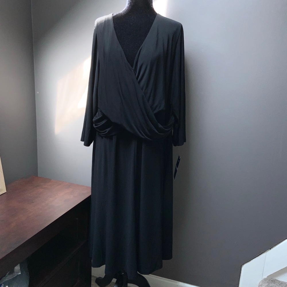 New with tag Chaps Women's  V-Neck Faux Wrap Dress